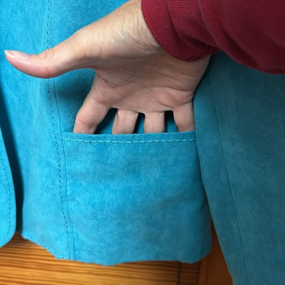 Studio Works Aqua Blue velour 2 button blazer lined with stitched detail size 16 - Picture 7 of 9